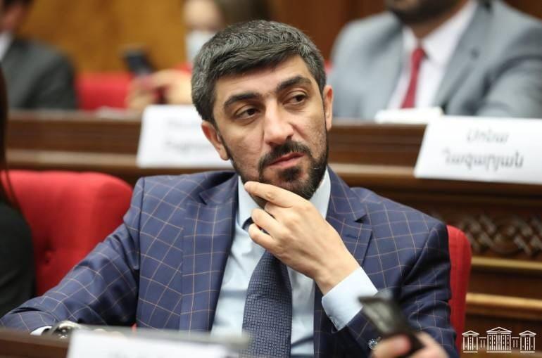 Erməni deputatın ŞOK ARZUSU: Bakıya köçmək istəyir - FOTO