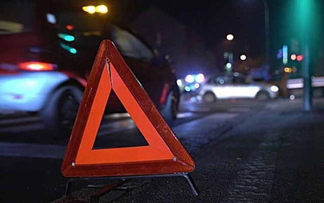 Müəllimləri daşıyan avtobus yük maşını ilə toqquşdu - Xeyli yaralı və ölən var