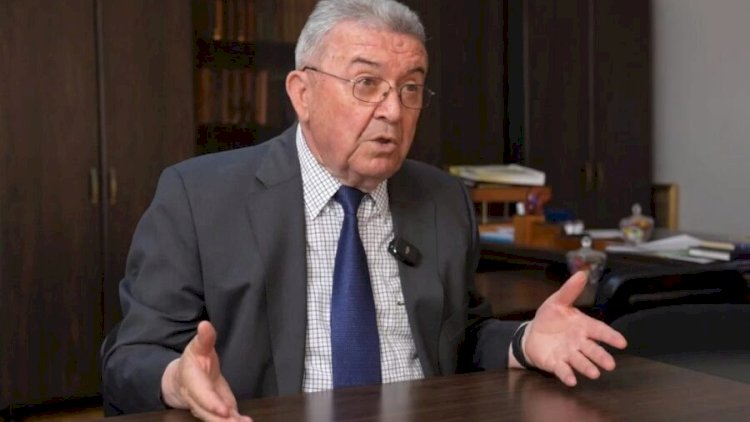 “Məktəblərdə oğlanların qız kimi yetişməsi...” - Sabiq nazirdən maraqlı açıqlama