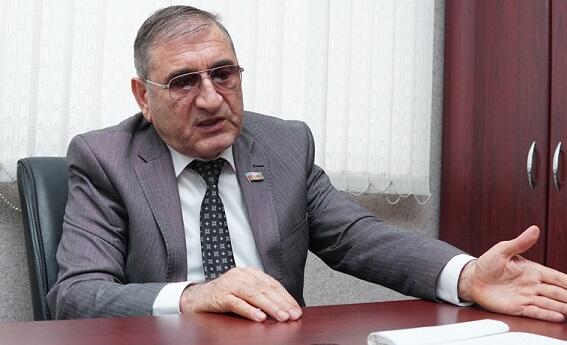 Qadınlar işə 1 saat gec gəlib, 1 saat tez getsinlər - Deputat
