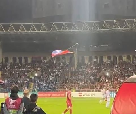 Ermənistandan növbəti TƏXRİBAT - İrəvanda stadiona qondarma rejimin "bayrağı" gətirildi - VİDEO
