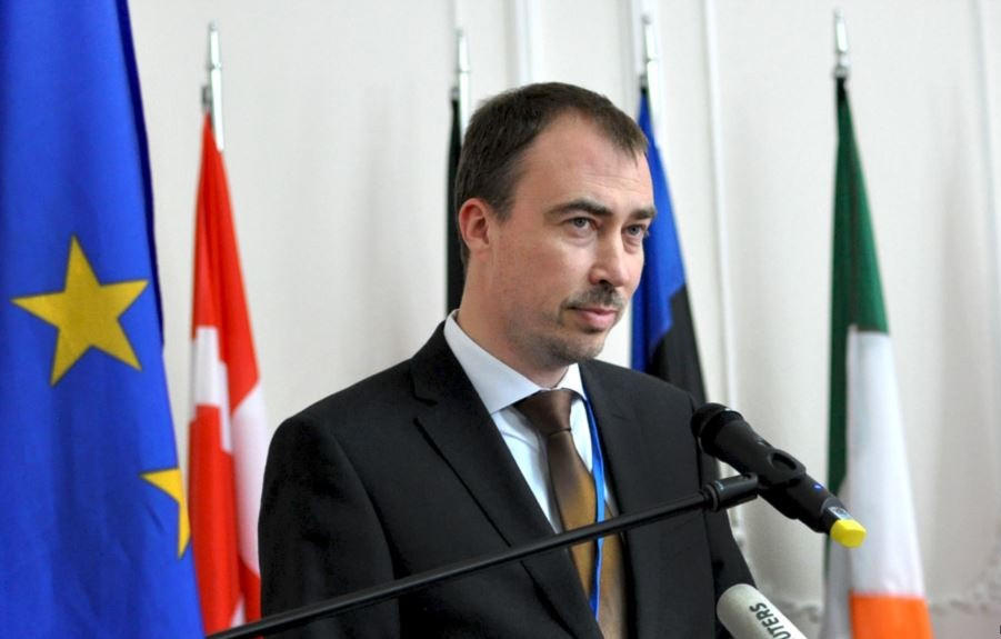 Klaar Ermənistanda səfərdədir