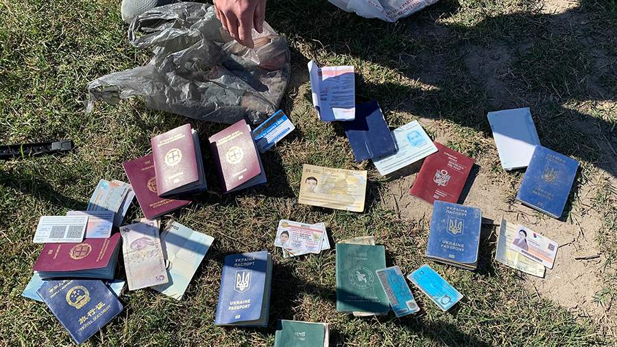 Sərhəddə onlarla Ukrayna və Çin pasportları tapıldı