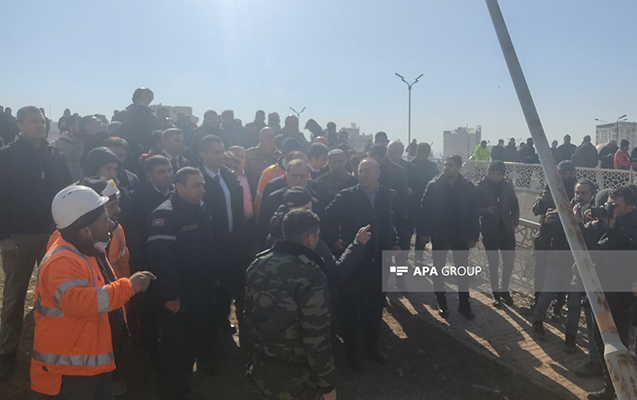 Ceyhun Bayramov və Etibar Mirzəyev xilasedicilərimizin əməliyyat apardığı ərazidə - Foto
