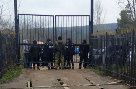  "Qarın, yağışın altındayıq, millət qırılır..." - Sərhəddə qalan azərbaycanlılar
