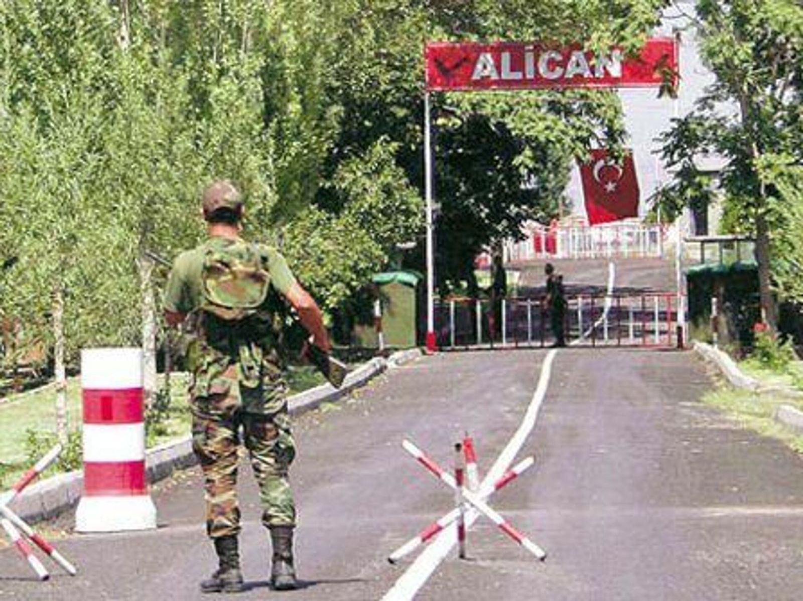 Türkiyə-Ermənistan sərhədi açılır: "Azərbaycan razılıq verməsə..."