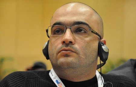 Eynulla Fətullayev hüquq-mühafizə orqanları qarşısında ŞƏRT QOYDU - jurnalistikadan gedə bilər...