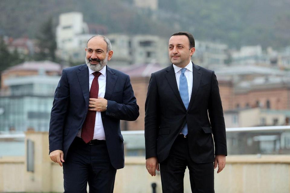 İrakli Qaribaşvili ilə Nikol Paşinyan erməni-gürcü sərhədində yeni avtomobil körpüsünün açılış mərasimini edəcək