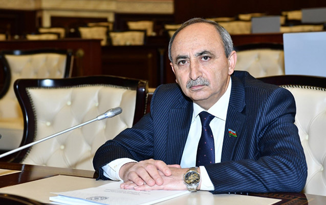 Deputatla AzTV arasında qalmaqal - FOTO