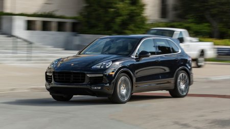 Bakıda “Porshe” sürücü həbs edildi - Sərxoş halda polisləri də təhqir edib