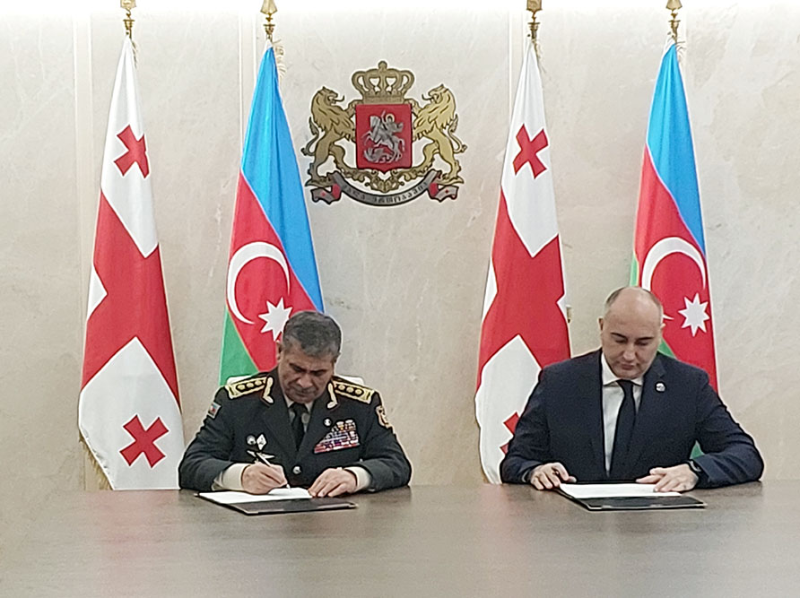 Azərbaycan və Gürcüstan arasında hərbi əməkdaşlıq planı imzalandı - FOTO