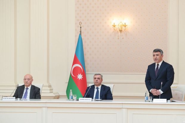 İnam Kərimov Ali Məhkəmənin kollektivinə təqdim olunub, vəzifəsinin icrasına başlayıb - YENİLƏNİB + FOTO