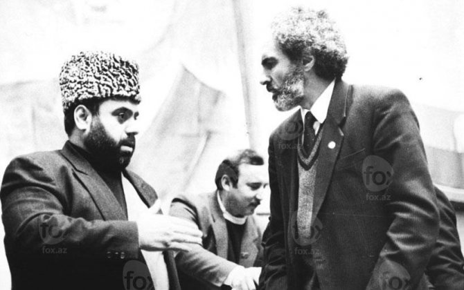 Mütəllibov istefa verən gün Allahşükür Paşazadə oruc tutub: "Prezident  sözümü  eşitdi, hörmət etdi... Mən ona dost və qardaş demişəm...”