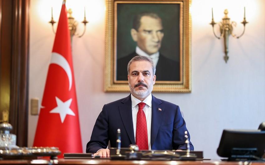 Hakan Fidan İtaliyaya yollanıb - Berluskoninin dəfnində iştirak edəcək