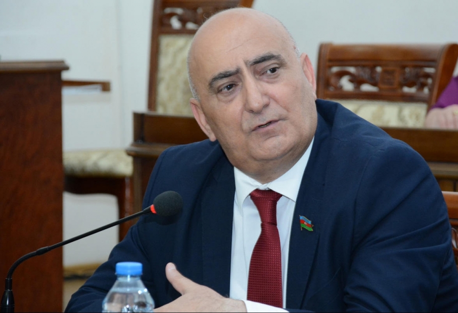“Millətimizin taleyini bir neçə savadsız müəllimin ixtiyarına buraxa bilmərik. İmtahandan keçməyənlər günahı özlərində görməlidirlər."