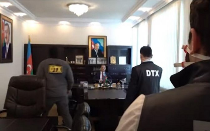 "Tikinti üçün Vilyam Hacıyevə 2 min manat rüşvət verdim" - Məhkəmə