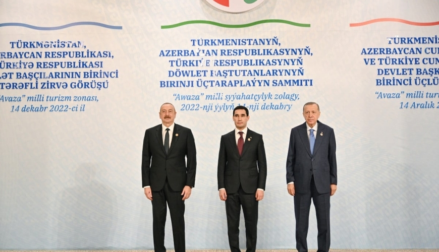Azərbaycan, Türkiyə və Türkmənistan prezidentlərinin geniş tərkibdə görüşü olub