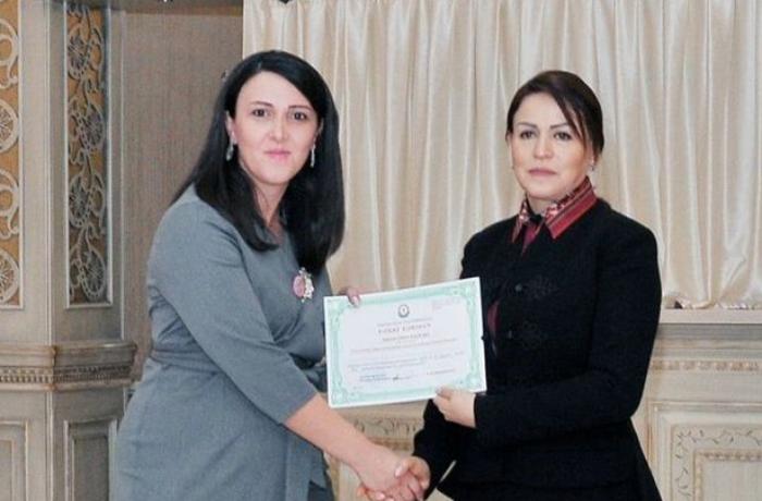 Məktəblini döyən  və intihar həddinə çatdıran direktor niyə cəzalandırılmır? - TƏHSİL NAZİRİ DİREKTORDAN QORXUR?