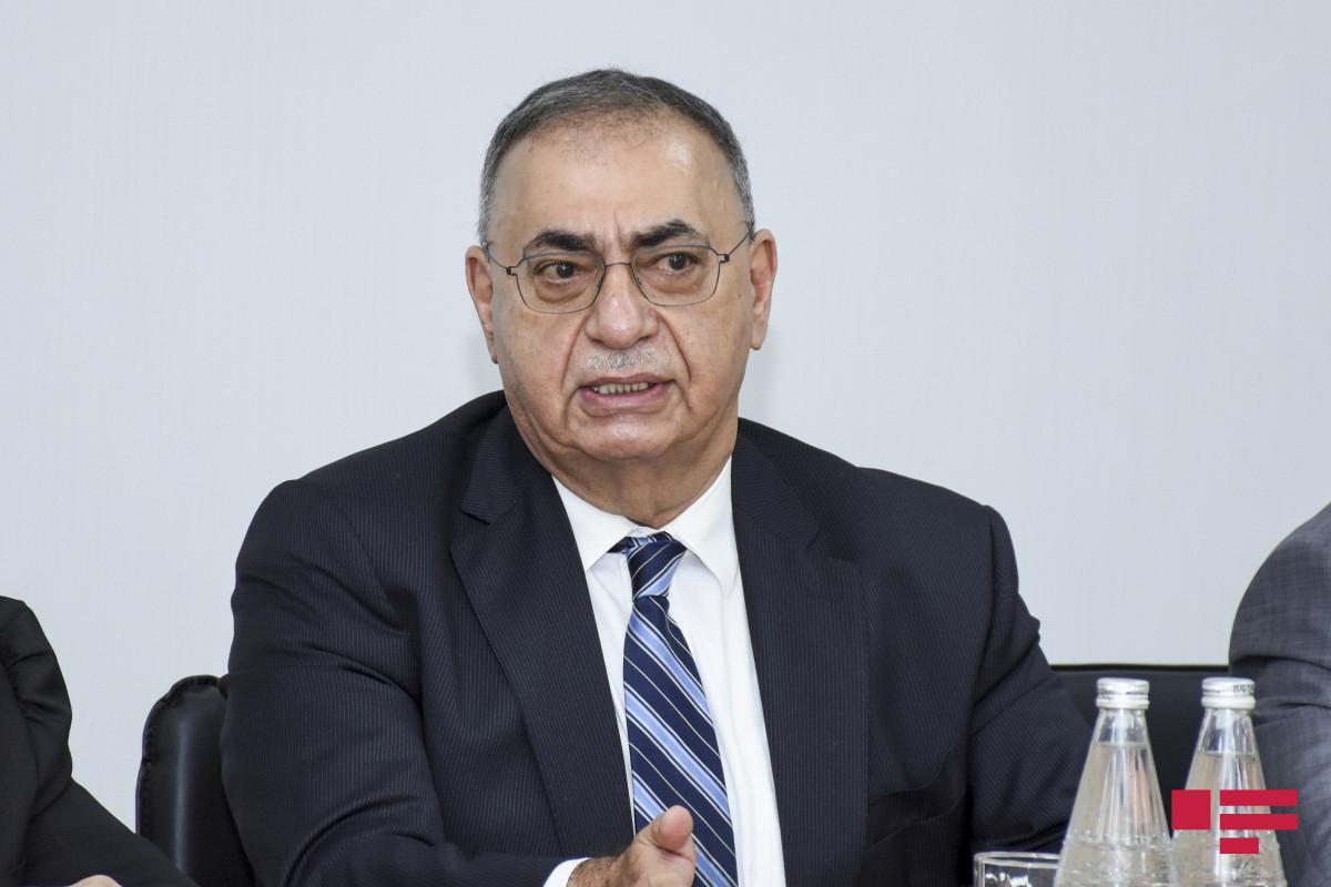 "Oliqarxların siyasi fəaliyyətinə məhdudiyyət qoyaq..." - Asim Mollazadə