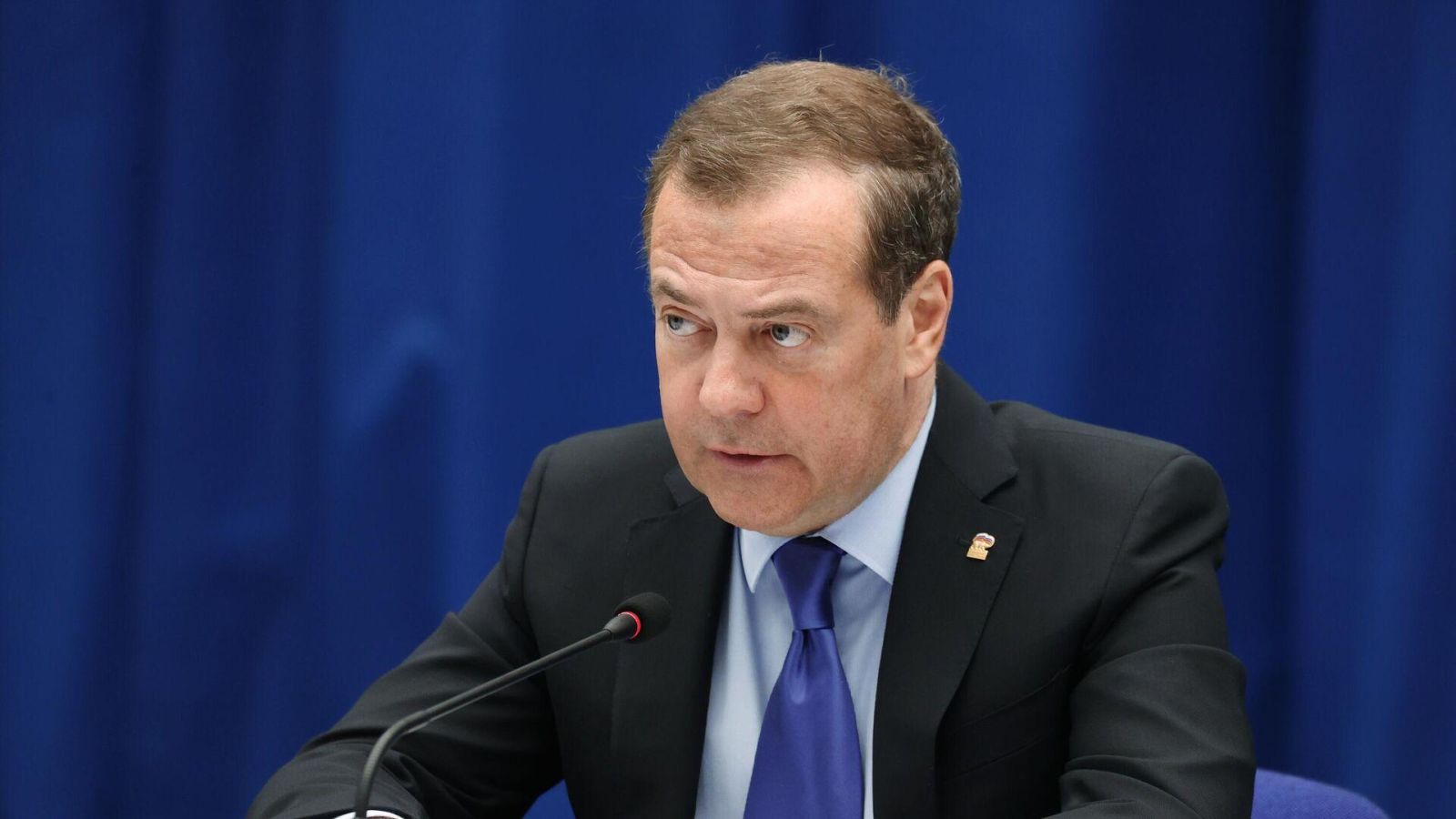 "Bu, III dünya müharibəsidir" - Medvedev növbəti dəfə Qərbi hədələyib