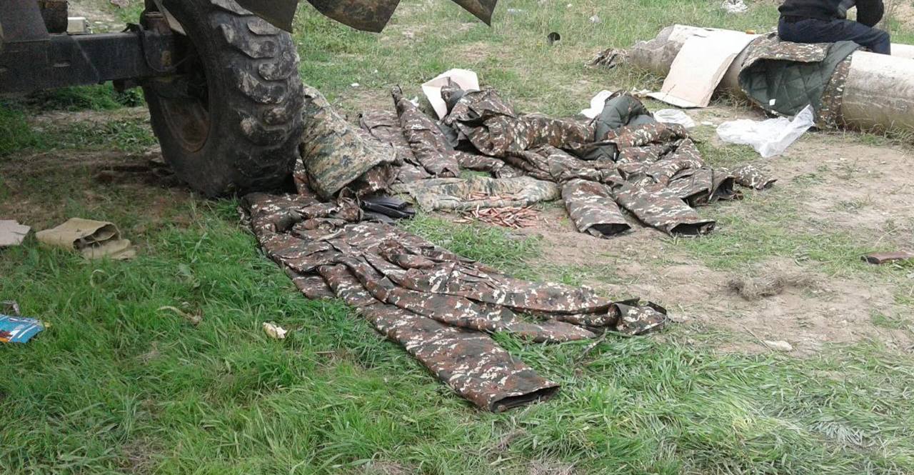 Xocavənddə erməni silahlı dəstələrinin hərbi geyimləri tapıldı