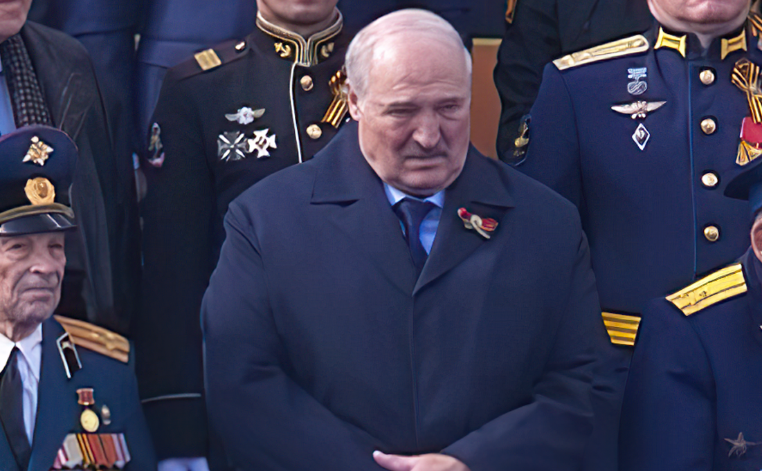 “AĞRIKƏSİCİLƏRLƏ YAŞAYIR...” - Lukaşenkonu səhhətilə bağlı müəmmalar artır
