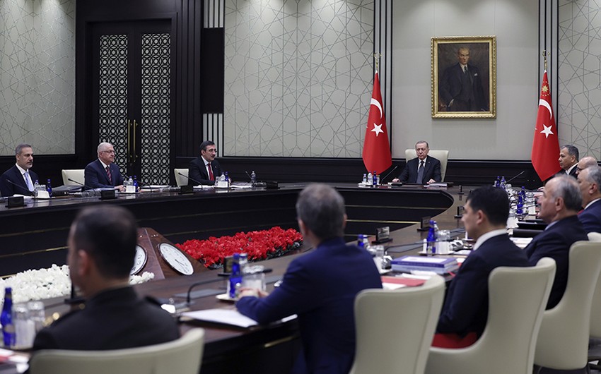 Suriya olaylarının arxasındakı üç şəxs – Türk politoloq ad çəkdi
