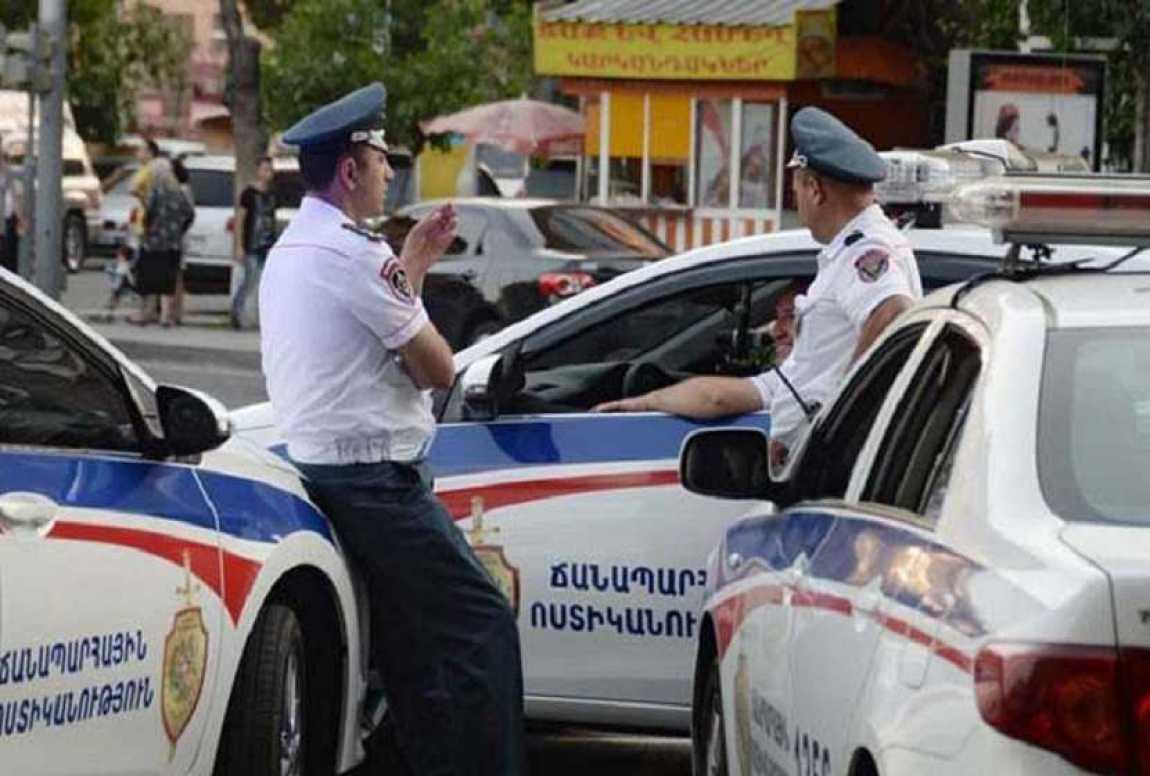 İrəvanın mərkəzində avtomat silahla atışma