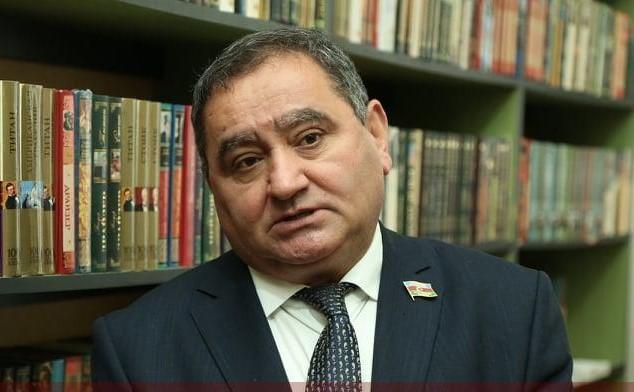 “ÖZBAŞINALIQ, HƏRC-MƏRCLİK, RÜŞVƏT TÜĞYAN EDİR...” – “Nazir müavini məktəbdən xəbəri olmayan birisidir”