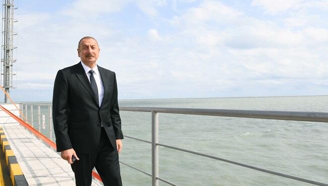 İlham Əliyev Şəmkirdə açılışda iştirak etdi