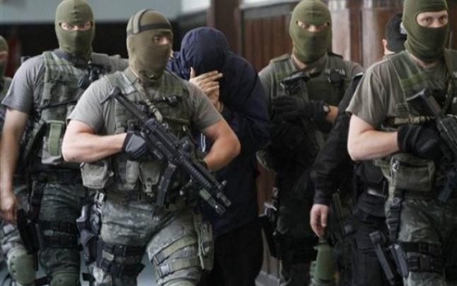 İran MOSSAD agentlərini həbs etdi: partlayıcı yerləşdirərkən...