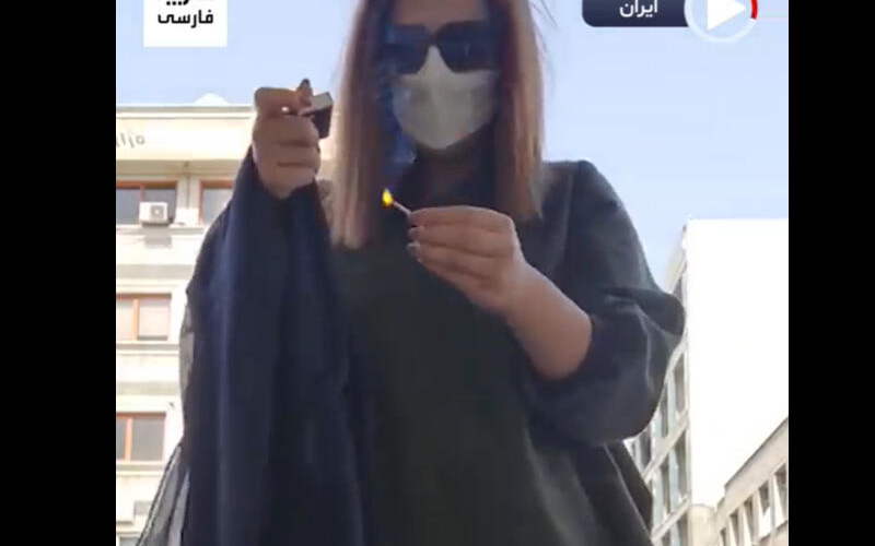 İranda "Hicaba yox!" kampaniyası - VİDEO