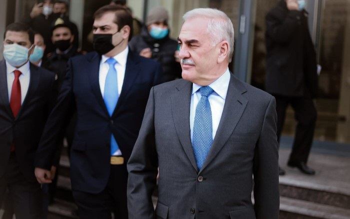 Vasif Talıbovun yeznəsi `ac qalmamaq` üçün çayxana işlədir... - "Adamlarda dəyər qalmayıb"
