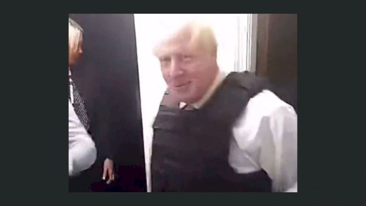 Conson polislərlə birlikdə narkotacirin evinə basqın etdi - Video