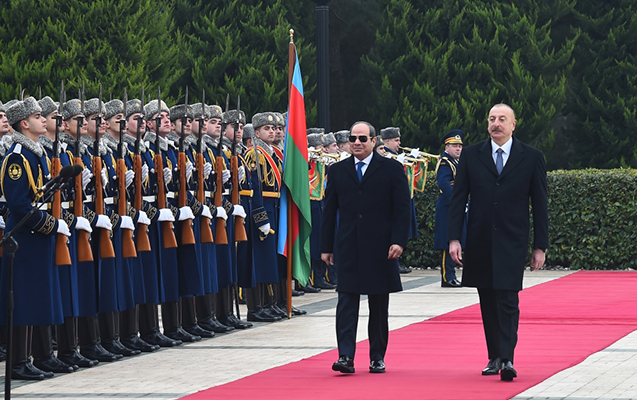 İlham Əliyev Misir Prezidentini qarşıladı