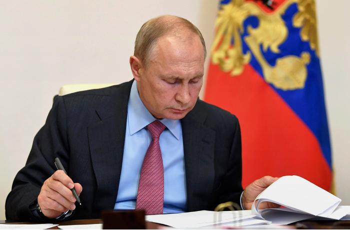Putin: İstanbulda razılaşdıq, zibil qutusuna atdılar