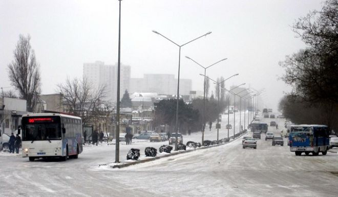 Qarlı havada xəsarət alanların sayı 347-ə çatdı
