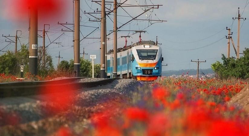 Azərbaycanda qatar qadını vuraraq ÖLDÜRDÜ