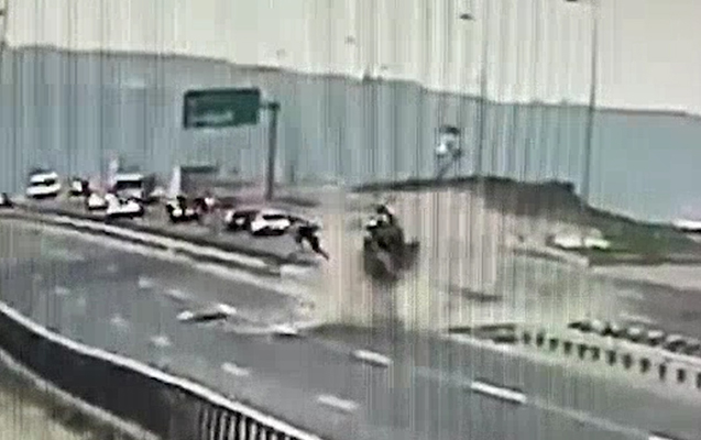 Bakı dairəvi avtomobil yolunda dəhşətli qəza - Video