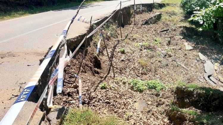 Lənkəranda torpaq sürüşməsi - 7 kəndi birləşdirən yol çökdü