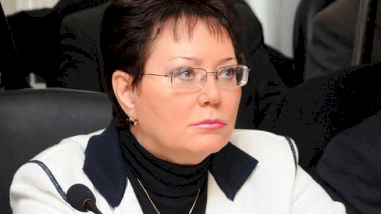 Elmira Axundova geri çağırılmasından danışdı
