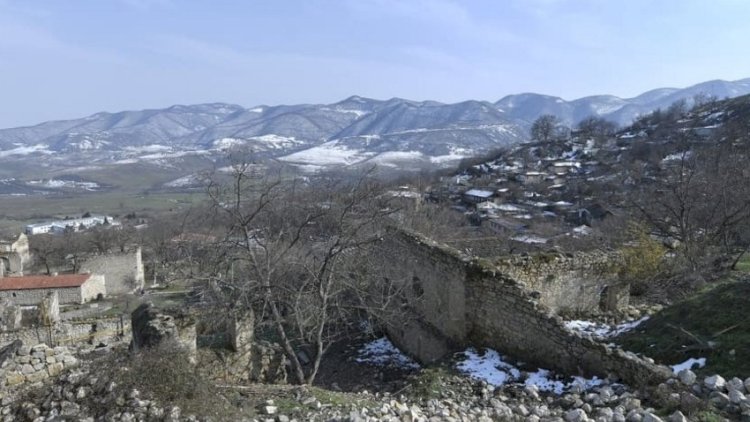 Tuğ kəndində əsir düşərgəsi, dəhşətli işgəncə - Video 