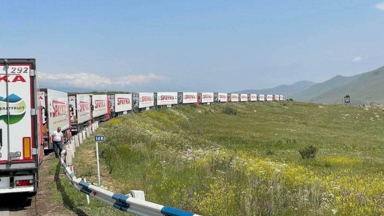 İrəvanın “humanitar yardım” şousu: Əsəblər son həddə...