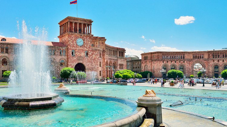 Azərbaycan vətəndaşları İrəvanda mənzil alıb - Ermənistan rəsmisi