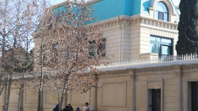 Vasif Talıbov Həsən Şirinovun villasını ucuza alıbmış - FOTO