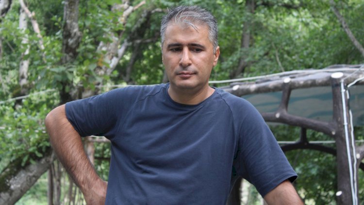 Alma məzlumun ahını, çıxar ahəstə-ahəstə...