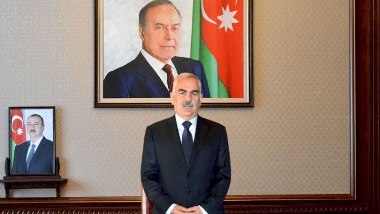 “Vasif Talıbov haqqında yazılanları oxuyub gülür” - Naxçıvanlı baş redaktor