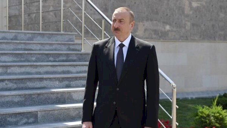 İlham Əliyev naməlum əsgərin məzarını ziyarət etdi 