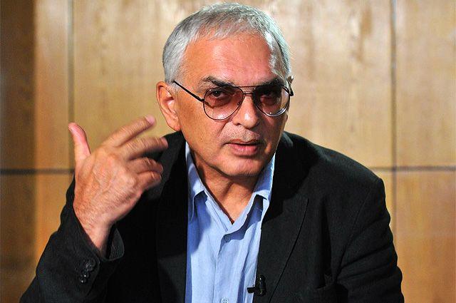 Şahnazarov: Rusiya müharibədən gündə milyonlar qazanır