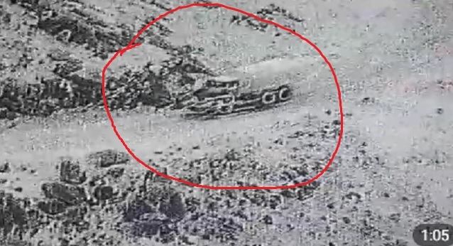 Sülhməramlıların müşayiəti ilə silah daşınır – Şok video